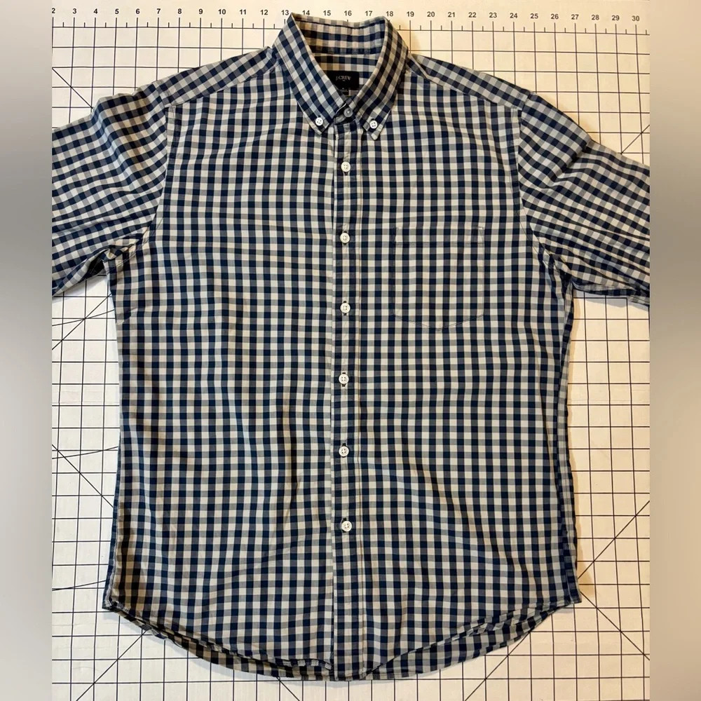 J. Crew Men’s Size Medium Blue and White Checkered Button‎ Down Shirt